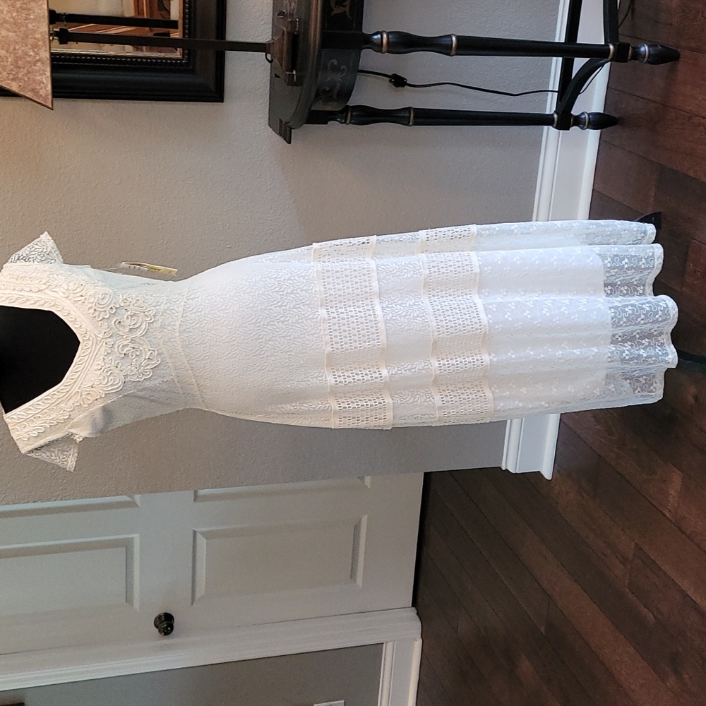 Ivory Reba Lace Maxi Dress